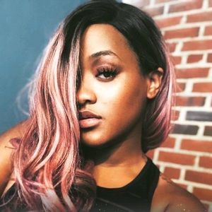 Meet your Posher, Christine